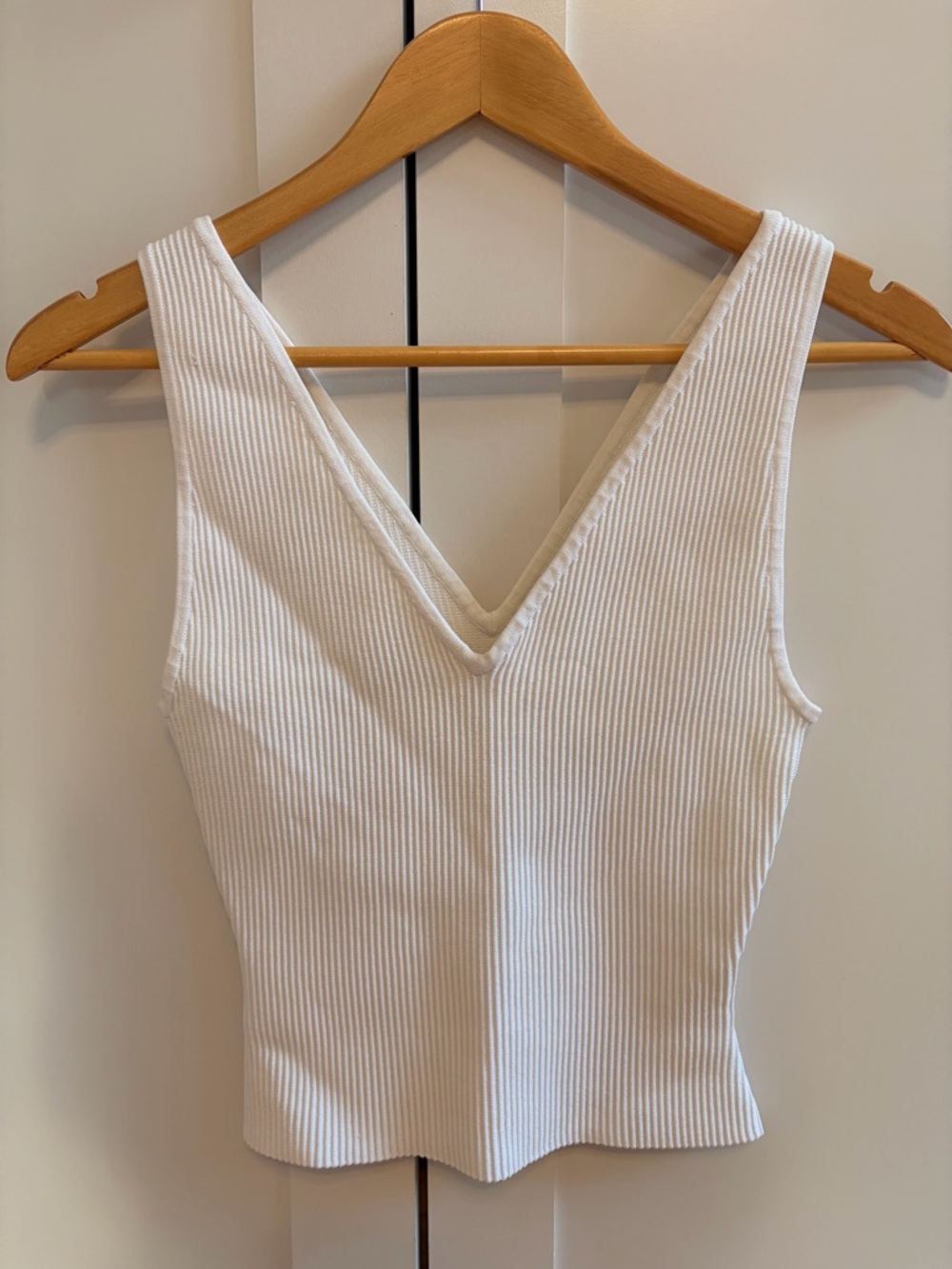 Aritzia babaton ribbed tank ♥️